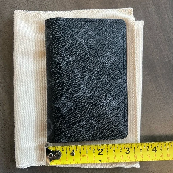 Louis Vuitton Black Card Holder - Picture 5 of 5